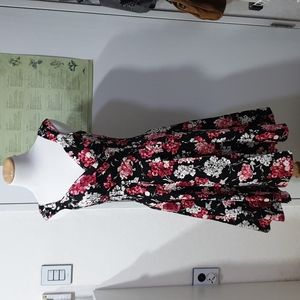 Stunning White House Black Market floral dress sz 0